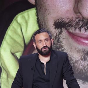 Exclusif - Cyril Hanouna, sur le plateau de l’émission « TPMP » présentée par C.Hanouna et diffusée en direct sur Youtube et sur toutes les box (SFR, FREE, Bouygues, MyCanal etc), Paris, France, le 19 mars 2025. © Jack Tribeca / Bestimage