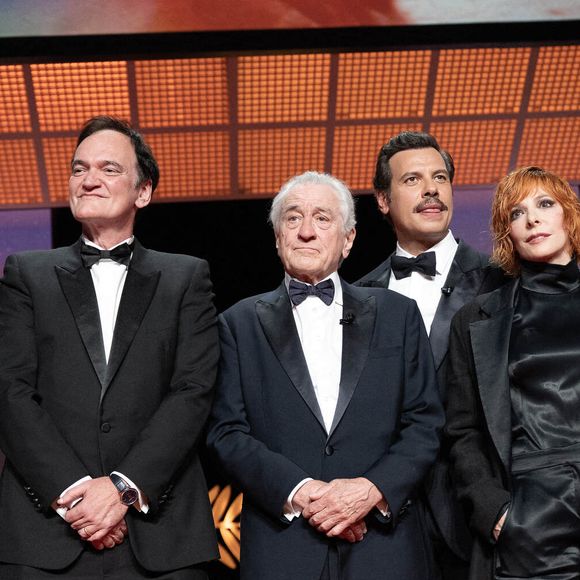 Leonardo DiCaprio, Quentin Tarantino, Robert De Niro, Laurent Lafitte, Mylène Farmer et Juliette Binoche, présidente du jury, sont présents sur scène lors de la cérémonie d'ouverture du 78e Festival de Cannes au Palais des festivals le 13 mai 2025 à Cannes, France.  Photo by David NIVIERE/ABACAPRESS.COM
