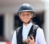 Il faut compter entre 160 et 240 euros en fonction des longueurs.

Giulia Sarkozy sur Valentine lors de la coupe Kids Cup L'Envol lors du Longines Paris Eiffel Jumping le 20 juin 2025

Perusseau / Veeren / Bestimage