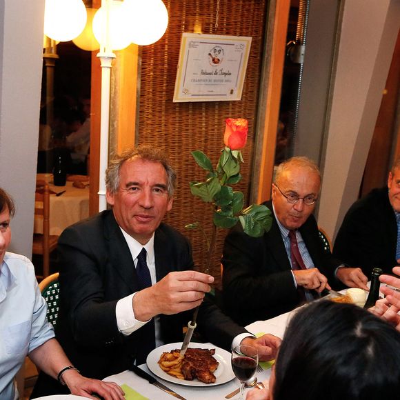 Président du Parti du Centre (MoDem) et candidat à la mairie de Pau, François Bayrou célèbre avec sa femme Elisabeth après avoir remporté le vote à l'issue du second tour des élections municipales françaises, à Pau, dans le sud-ouest de la France, le 30 mars 2014. Photo by Patrick Bernard/ABACAPRESS.COM