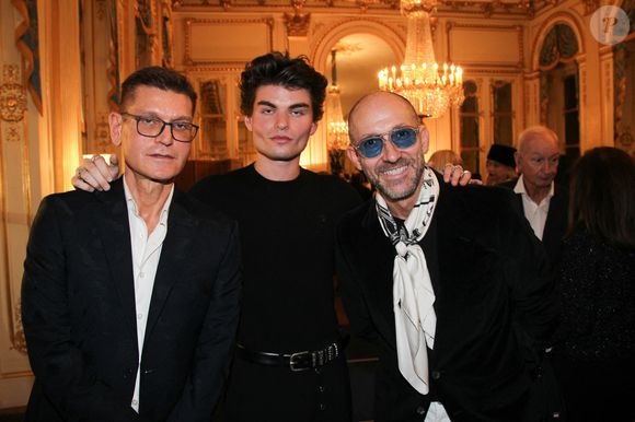 Arielle Dombasle est élevée au rang d'Officière de l'ordre des Arts et Lettres au Ministère de la Culture à Paris le 08 Décembre 2025.

© Philippe Baldini / Bestimage