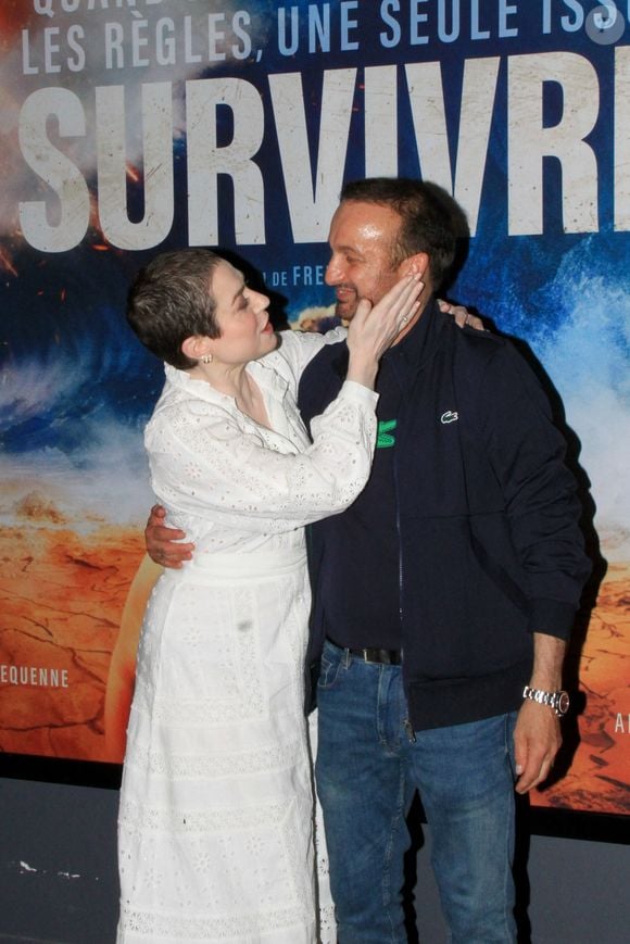 L'actrice belge évoquait souvent l’accueil chaleureux qu’elle avait reçu et le sentiment d’avoir été "adoptée".

Émilie Dequenne et son mari Michel Ferracci au photocall de l'équipe du film "Survivre" au cinéma UGC Ciné Cité Bercy à Paris le 18 juin 2024.

© Philippe Baldini / Bestimage