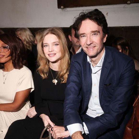 Le couple ne pensait plus agrandir sa famille avant cette heureuse surprise.

Le défilé Stella McCartney WI26 au Grand Manège Jean Caucanas à Paris, France.
© Backgrid USA / Bestimage
