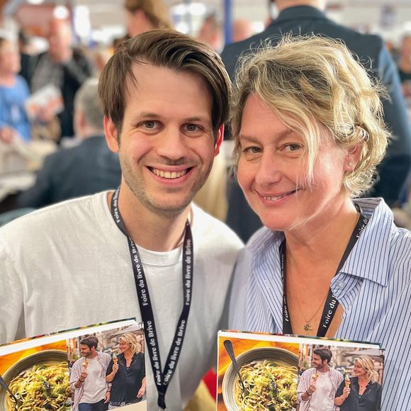 Alessandro Belmondo et sa mère Luana - Foire du Livre de Brive 2024 à la Halle Georges Brassens de Brive-la-Gaillarde le 8 novembre 2024.
© Fabien Faure / Bestimage