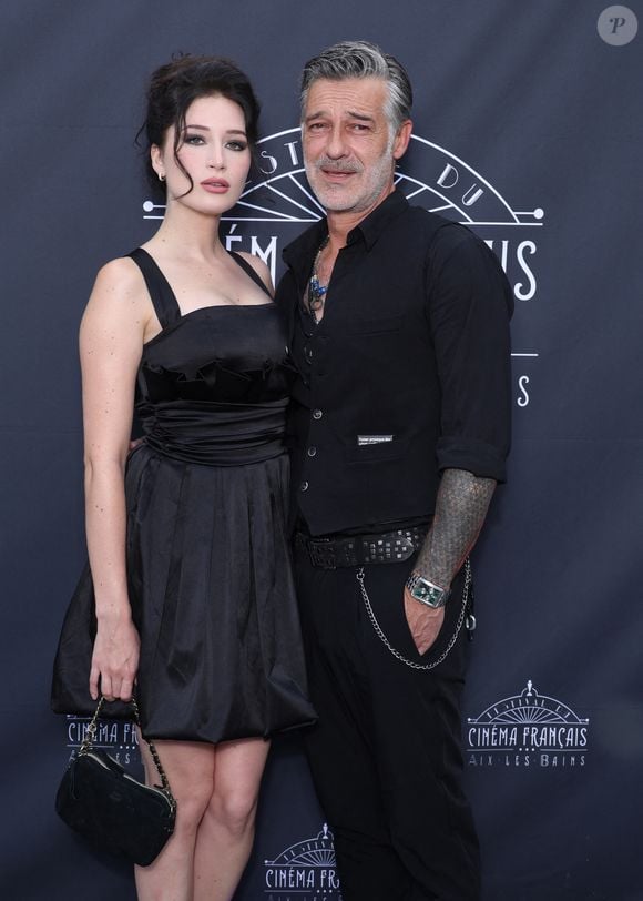 Exclusif - Catherine Davydzenka et son compagnon Stéphane Blancafort - Photocall au festival du cinéma français & gastronomie à Aix-les-Bains le 3 juin 2025
© Denis Guignebourg / Bestimage