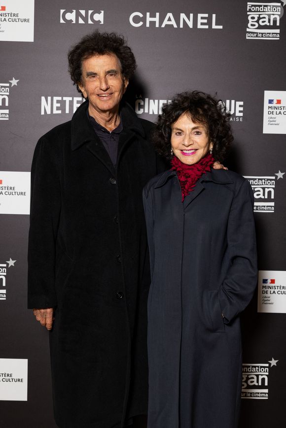 Et ce n'est pas tout, puisque Jack Lang a même été jusqu'à la qualifier de "maison de nains". Une maison de nains de 190 mètres carrés !

Exclusif -  Jack Lang et sa femme Monique Lang, Retrospective Marcello Mastroianni à la Cinémathèque Française, le 11 septembre 2024.

Photo : Jérémy Melloul / Bestimage