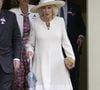 L’épouse du monarque a été aperçue à bord du Zenobia, un yacht estimé à 30 millions de livres sterling (environ 34 millions d’euros), selon "The Mirror"...
26 juillet 2025 : La famille royale assiste à la journée du roi George à l'hippodrome d'Ascot. Avec : la reine Camilla © Cover Images via ZUMA Press / Bestimage)