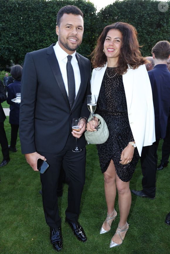 Ils ont choisi un prénom très original, qui reflète douceur et singularité. 

Jo-Wilfried Tsonga et son épouse Noura El Shwekh - Les célébrités fêtent le centenaire des 24 Heures du Mans au musée Rodin à Paris, le 16 mai 2023. 
© Rachid Bellak / Bestimage