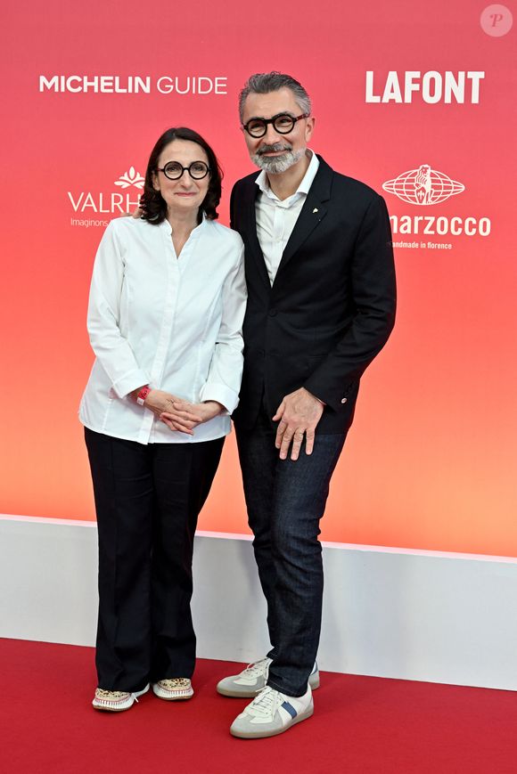 La chef Anne-Sophie Pic et son mari David Sinapian - Cérémonie des remises des Etoiles Michelin 2026 au Grimaldi Forum à Monaco le 16 mars 2026. 1 étoile, 7 nouveaux 2 étoiles et 1 nouveau 3 étoiles pour l'édition 2026 © Bruno Bebert/Bestimage