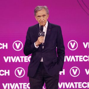 Bernard Arnault - M.Lévy (Publicis) et B.Arnault (LVMH) échangent lors de l'ouverture du 10ème Salon VivaTech, dédié aux start up, à Paris Expo Porte Versailles, le 17 juin 2026. 
© Marc Ausset Lacroix / Bestimage