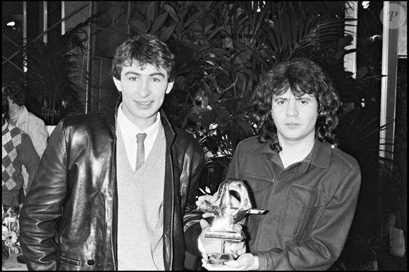 Archives - Daniel Balavoine reçoit le trophée Antenne 2 en 1982 © Agence Bestimage