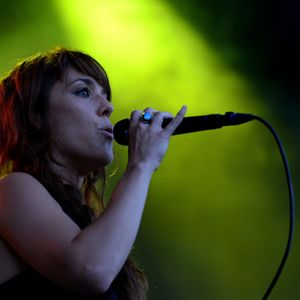 La chanteuse française de nouvelle chanson ZAZ se produit à la Citadelle de Spandau à Berlin, Allemagne, 02 août 2013. ZAZ, alias Isabelle Geffroy, est en tournée pour soutenir son album actuel " Recto verso ". Photo par MATTHIAS BALK/DPA/ABACAPRESS.COM