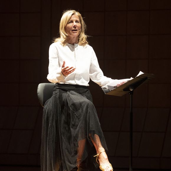 Exclusif - Claire Chazal récite une histoire d'amour provençale aux côtés d'un baryton, d'un pianiste et d'un danseur lors de la 2ème édition du Festival de Toulouse à l'auditorium Saint-Pierre-des-Cuisines à Toulouse, France, le 9 juillet 2023. © Frédéric Maligne/Bestimage