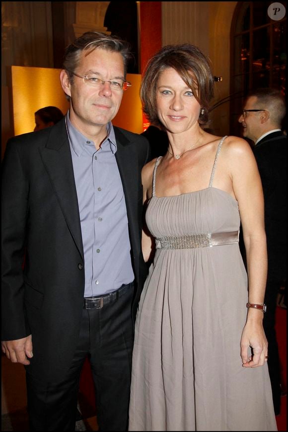 Carole Gaessler et son mari Franck - Dîner de soutien pour la fondation "AIDES" à Paris
Bestimage