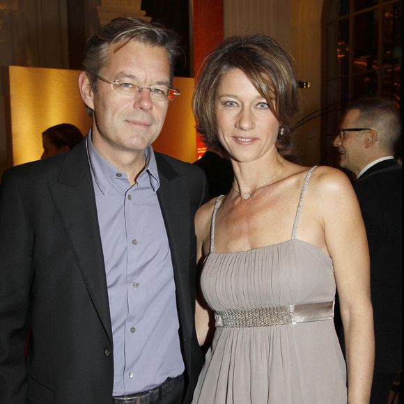 Carole Gaessler et son mari Franck - Dîner de soutien pour la fondation "AIDES" à Paris
Bestimage