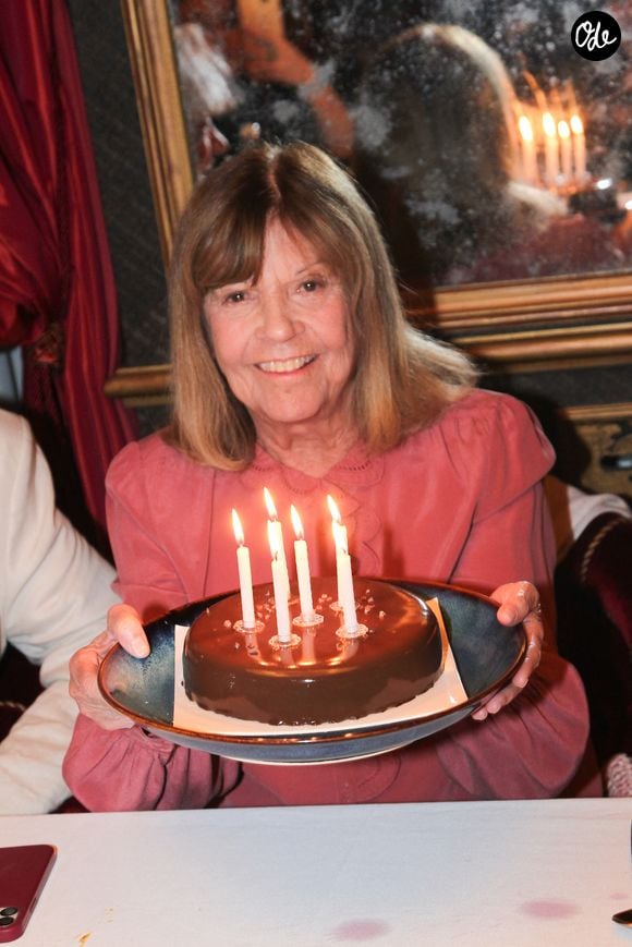Exclusif - Chantal Goya - Chantal Goya fête son anniversaire, 84 ans, au Bar des Prés à Paris 
© Philippe Baldini / Bestimage