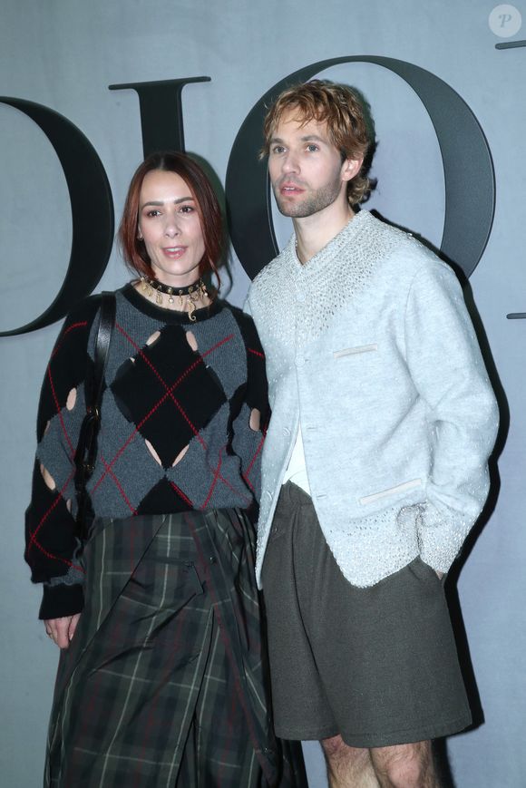Alice Barbier et Sebastien Roques - Célébrités au Défilé de Mode Dior, Prêt-à-porter Automne / Hiver 2025-2026 dans le cadre de la Fashion Week de Paris, France, le 04 Mars 2025. 

© Bertrand Rindoff / Bestimage