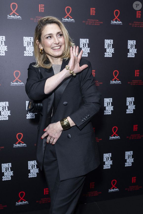 Julie Gayet au photocall du 22ème dîner de la mode pour le Sidaction à Paris le 30 janvier 2025.
© Olivier Borde / Bestimage