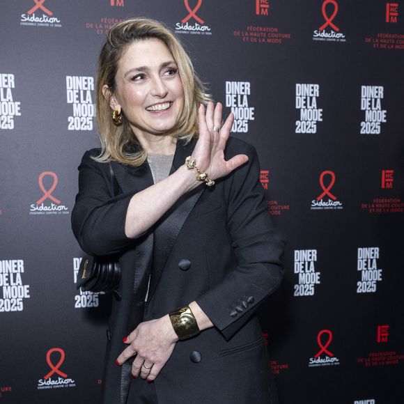 Julie Gayet au photocall du 22ème dîner de la mode pour le Sidaction à Paris le 30 janvier 2025.
© Olivier Borde / Bestimage