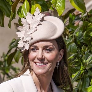 Kate Middleton assiste  à l'office annuel de Pâques à la chapelle Saint-Georges, dans l'enceinte du château de Windsor, le 5 avril 2026.

Photo : Backgrid UK / Bestimage