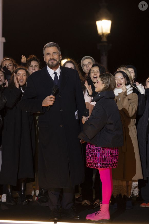 Exclusif - Olivier Minne et Zoé Clauzure - Emission "La grande soirée du 31 de Paris", diffusée le 31 décembre sur France 2 
© Cyril Moreau / Bestimage