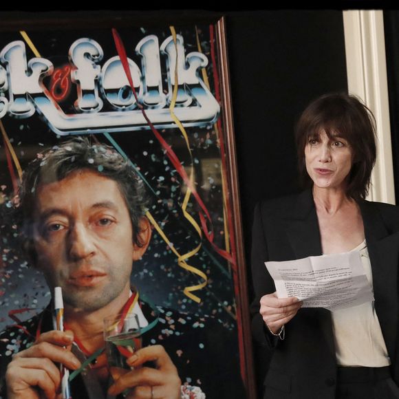 Charlotte Gainsbourg lors de l'inauguration de la Maison Gainsbourg, rue de Verneuil à Paris le 14 septembre 2023. La maison ouvrira ses portes au public à partir du 20 septembre 2023.© Alain Guizard / Bestimage