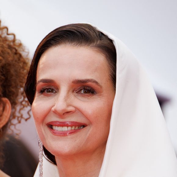 Le jury : Juliette Binoche - Montée des marches du film « Partir un jour » pour la cérémonie d’ouverture du 78ème Festival International du Film de Cannes, au Palais des Festivals à Cannes. Le 13 mai 2025
© Jacovides-Moreau / Bestimage