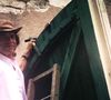 Le chanteur s’y rend régulièrement, notamment pour son anniversaire en été.

Mick Jagger dans son château de Fourchette qui se situe en France près du village de Pocé-sur-Cisse à quelques kilomètres d'Amboise. Photo par Agence / Bestimage