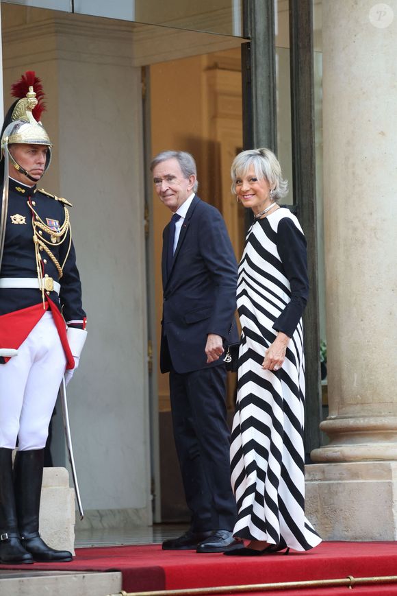 L'homme d'affaires français et PDG de LVMH Bernard Arnault et sa femme Hélène Mercier-Arnault - Arrivées des personnalités au dîner d’État en l’honneur du président brésilien et de sa femme au palais présidentiel de l’Élysée à Paris, France, le 5 juin 2025. © Jacovides-Moreau/Bestimage