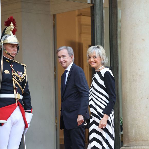 L'homme d'affaires français et PDG de LVMH Bernard Arnault et sa femme Hélène Mercier-Arnault - Arrivées des personnalités au dîner d’État en l’honneur du président brésilien et de sa femme au palais présidentiel de l’Élysée à Paris, France, le 5 juin 2025. © Jacovides-Moreau/Bestimage