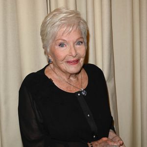 En revanche, elle n'apprécie pas tout le monde
Line Renaud (Présidente du Fonds de Dotation) - Remise du prix "Fonds de dotation Line Renaud-Loulou Gasté" pour la recherche médicale à la Maison de la Recherche à Paris le 15 novembre 2021. © Coadic Guirec/Bestimage