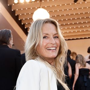 Estelle Lefébure - Montée des marches du film " Histoires de la nuit " lors du 79ème Festival International du Film de Cannes, le 22 mai 2026. © Jacovides-Moreau / Bestimage