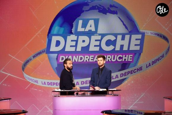 Cyril Hanouna et Andréa Bruche, sur le plateau de TBT9 (Tout beau tout n9uf) présenté par C.Hanouna, et diffusé en direct sur W9, Paris, France, le 27 fevrier 2026. © Jack Tribeca / Bestimage