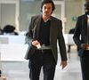Au programme ? Balades sur la plage, room-service cinq étoiles au prestigieux Hôtel Barrière Le Normandy de Deauville, bébé dans les bras et meute de chiens à leurs pieds.

Alain-Fabien Delon assiste son passage en audience, dans le procès l'opposant à sa soeur A.Delon, devant la 17ème chambre correctionnelle du tribunal judiciaire de Paris, le 17 mars 2026.