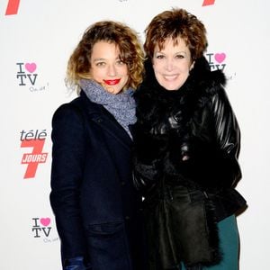 Catherine Laborde et sa fille lors de la soirée 'I love TV on Ice' qui s'est tenue au Grand Palais des Glaces à Paris, France, le 12 décembre 2012. Photo by Nicolas Briquet/ABACAPRESS.COM