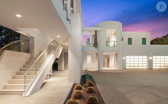 Exclusif - La nouvelle villa de Kanye West à Beverly Hills. Kanye a finalisé l'achat hors marché pour 35 millions de dollars. La propriété de style méditerranéen comprend environ 1900 m2 d'espace habitable, des jardins privés et des vues panoramiques sur la ville. Los Angeles, le 15 décembre 2024.