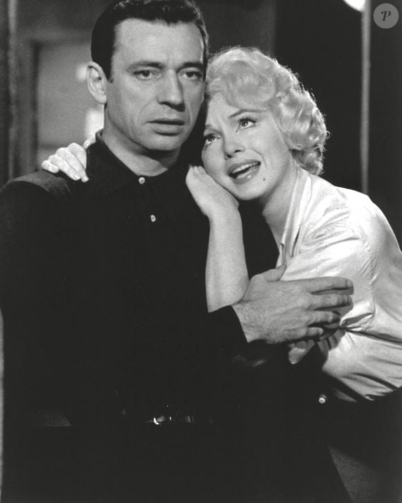 Yves Montand et Marilyn Monroe sur le tournage de "Let's Make Love" en 1960 à Los Angeles. Photo par Lfi/Photoshot/Abaca
