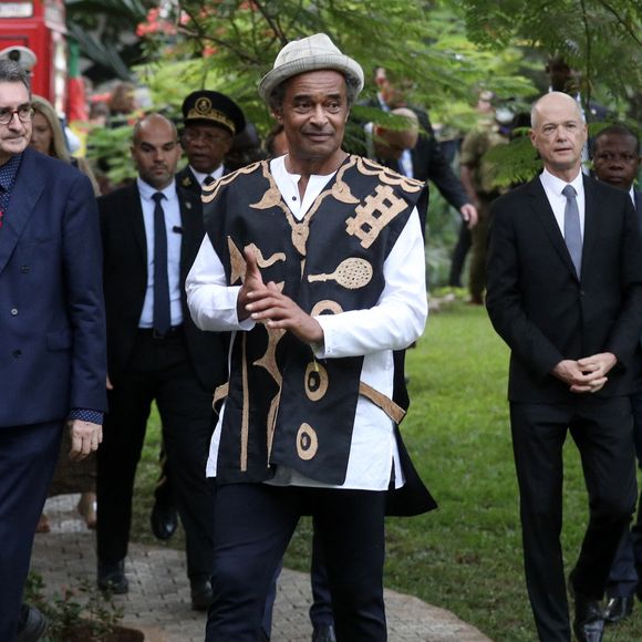 De retour à Yaoundé, au Cameroun, il a construit un complexe hôtelier, sur les terres du country-club qu'avait érigé son père Zacharie, né dans ce pays d'Afrique centrale


Le président français Emmanuel Macron et Yannick Noah  au village Noah pour un débat avec la société civile et un concert, Yaoundé, Cameroun, le 26 juillet 2022. Emmanuel Macron effectue une tournée africaine de trois jours au Cameroun, au Bénin et en Guinée-Bissau.  © Stéphane Lemouton/Bestimage