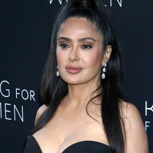 Salma Hayek Pinault lors du quatrième dîner annuel Caring for Women de la Kering Foundation, qui s'est tenu au restaurant The Pool le 11 septembre 2025 à New York. 

© PPS/Bestimage