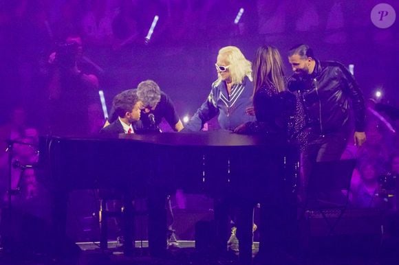 Exclusif - Michel Polnareff fête son anniversaire (79 ans) avec son fils Louka sur la scène de l'Accor Arena (Bercy) à Paris le 3 juillet 2023. POUR INFOS VOIR VENDEUR