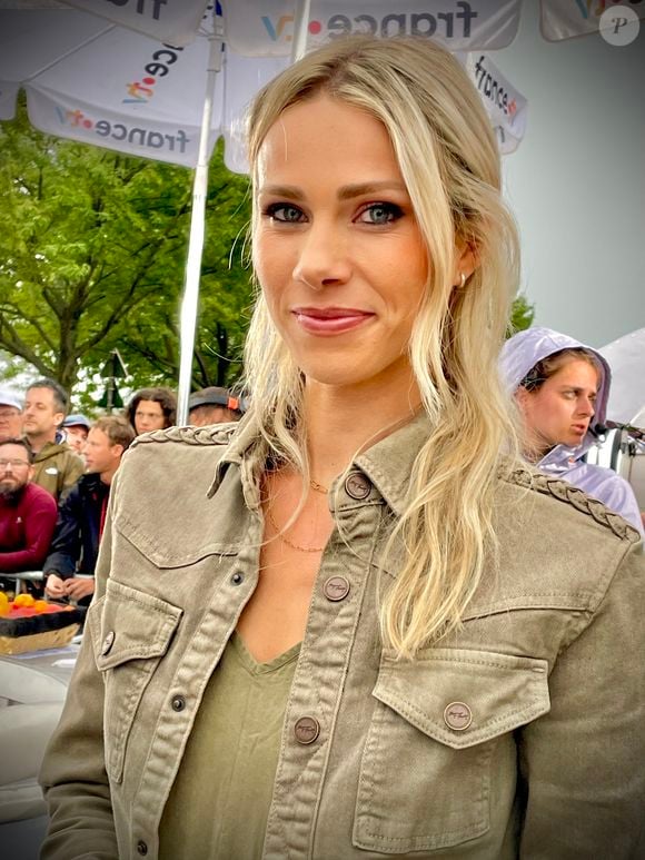 Marion Rousse au village du tour lors de la 17ème étape de la 112ème édition du Tour de France, à Valence, le 23 juillet 2025. © Fabien Faure/Bestimage