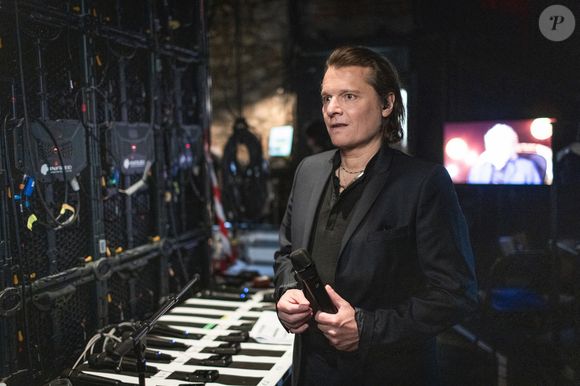 Exclusif - Benabar en backstage de l'enregistrement de l'émission "Serge Lama, le dernier rappel" présentée par F. Bollaert, diffusée le vendredi 21 novembre 2025 sur France 3 à 21h10, au théâtre Marigny à Paris, France, le 29 avril 2025. © Clovis-Moreau/Bestimage