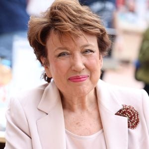 Roselyne Bachelot assite au 5ème festival du Livre de Paris au Grand Palais à Paris, France, le 18 avril 2026. Les 17, 18 et 19 avril 2026, le Festival du livre de Paris célébrera les livres et la lecture, sous toutes ses formes, pour tous les publics. © Denis Guignebourg/Bestimage
