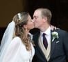Un couple royal se séparerait déjà après deux ans de mariage
L'archiduc Alexandre de Habsbourg-Lorraine et la comtesse Natacha Roumiantzoff-Pachkevitch posent après leur mariage à l'église Saint-Pierre de Beloeil en Belgique.Photo by David NIVIERE