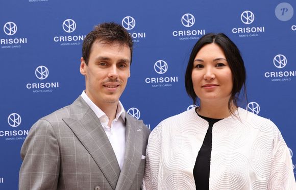 La petite Victoire a pu profiter de nombreuses sucreries, ainsi que d'une décoration sur le thème de "Minnie".

Exclusif - Louis Ducret et sa femme Marie inaugurent une nouvelle boutique pour les femmes rue Princesse Caroline en présence de ses ambassadeurs Louis et Marie Ducruet le 6 juin 2024. 

Photo : Claudia Albuquerque / Bestimage