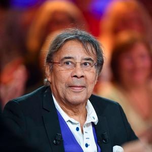 "Évidemment, ça l’a intrigué. Il a souhaité me rencontrer. On s’est donné rendez-vous place des Vosges et on a commencé un dialogue qui ne s’est jamais terminé", a poursuivi celle qui était fan du chanteur lorsqu'elle était enfant.

Exclusif - Laurent Voulzy lors de l'enregistrement de l'émission "Famille je vous aime" présentée par M.Drucker et qui sera diffusée le 29 décembre sur France 3, au studio Rive gauche, à Paris, France, le 2 décembre 2025. © Gaffiot-Perusseau/Bestimage