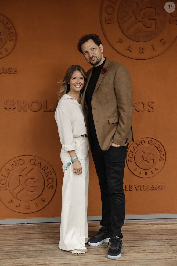 Éric Antoine et sa compagne Gennifer Demey lors des Internationaux de France de Tennis de Roland Garros 2025, à Paris, France, le 7 juin 2025.

© Cyril Moreau / Bestimage