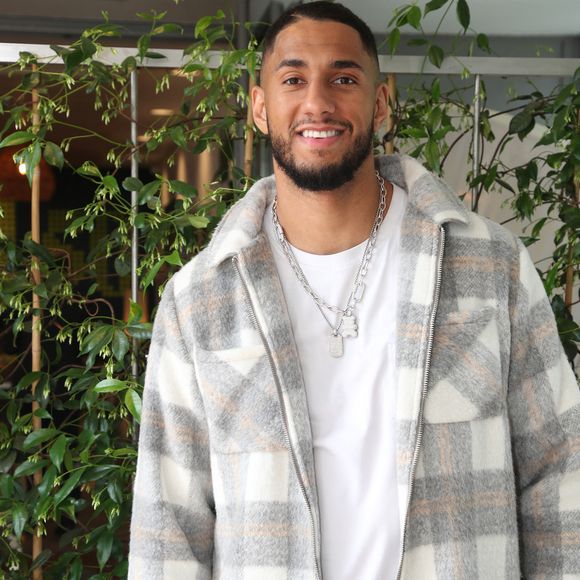 Exclusif - Tony Yoka - Célébrités aux Internationaux de France de Tennis de Roland Garros 2023 - Jour 13 à Paris le 09 Juin 2023. 

© Bertrand Rindoff / Bestimage