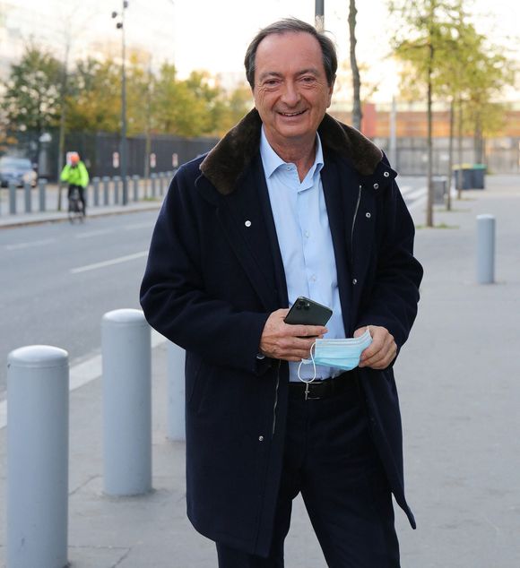 Exclusif - Michel-Edouard Leclerc à la sortie des studios de BFM Tv à Paris le 6 novembre 2020.