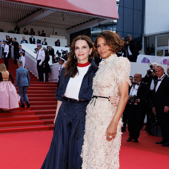 Juliette Binoche, Halle Berry - Montée des marches de la cérémonie de clôture du 78ème Festival International du Film de Cannes, au Palais des Festivals à Cannes. Le 24 mai 2025
© Jacovides-Moreau / Bestimage